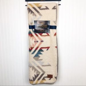 Pendleton Tribal Design Plush Sherpa Fleece Throw